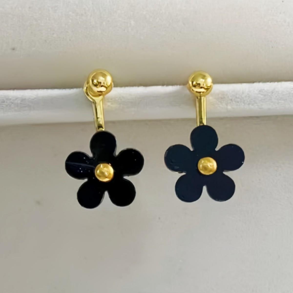 

Exquisite Black Flower Ear Studs for Girls - Simple and Trendy Earrings with Personality золотой