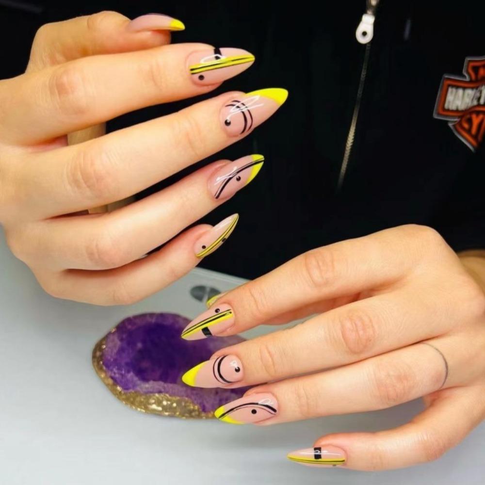 

Faux Fingernails Almond Fake Nails Press on Nails Press on Nails Fashion Nail Tips Girl