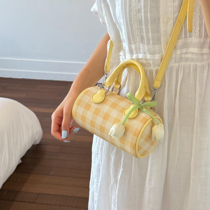 Niche bag women's new summer fashion plaid messenger bag cylinder bag