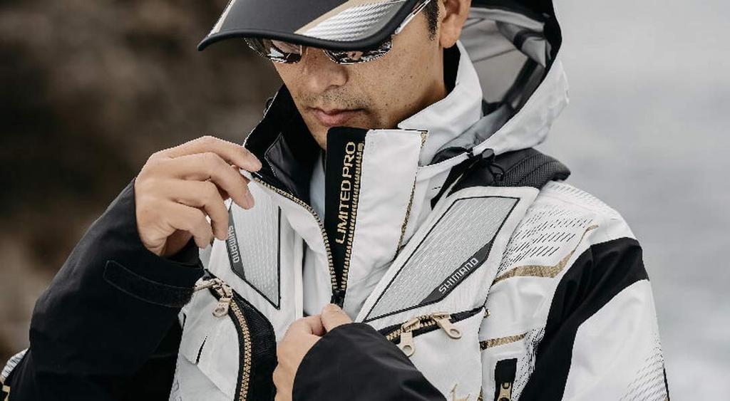 SHIMANO Fishing Rain Wear NEXUS Gore Rain Suit Limited Pro Blood Red 2XL Rock Saltwater RA-112U