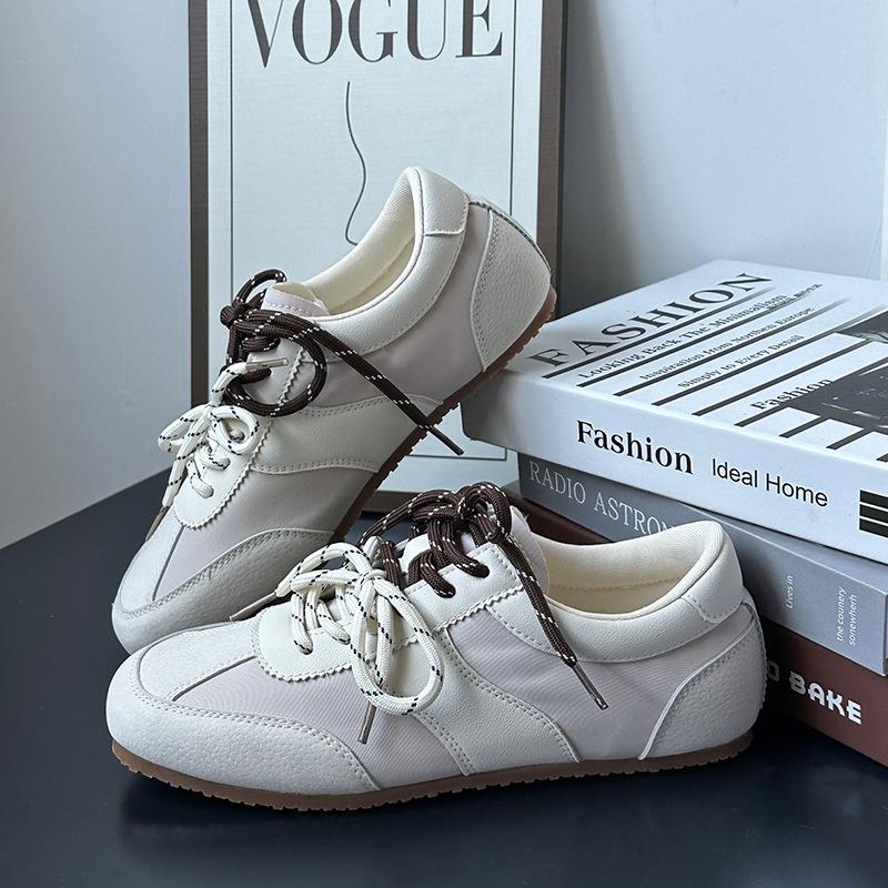A retro Forrest Gump training casual shoes 22 years old spring new soft sole comfortable sports lightweight