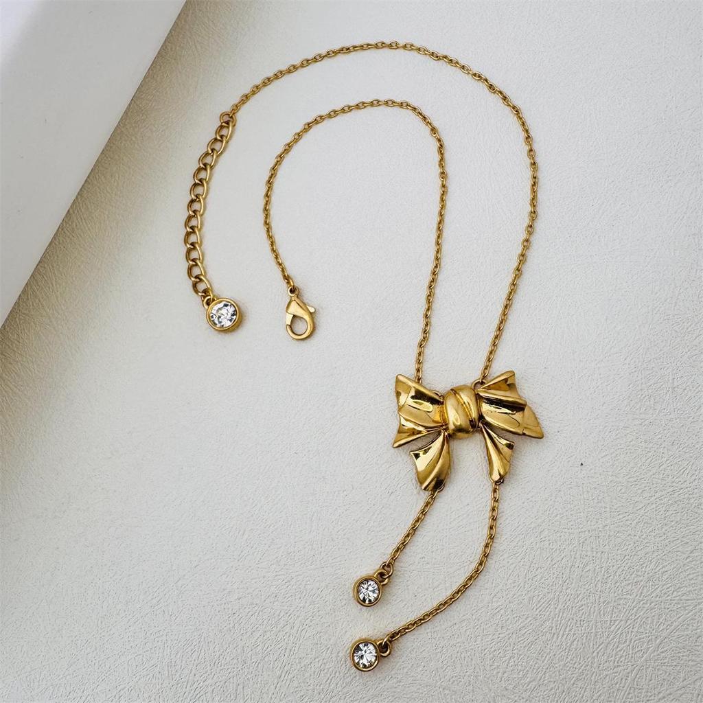Oscar Gold-Plated Retro Bow Pendant Necklace - Minimalist Women's Design
