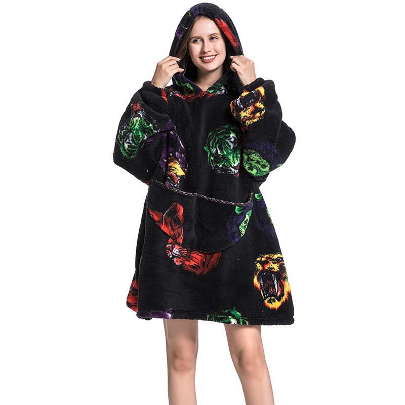 Cozy Autumn/Winter Pumpkin Blanket Sweatshirt: Thick Cotton Velvet Bathrobe for Indoor and Outdoor Warmth
