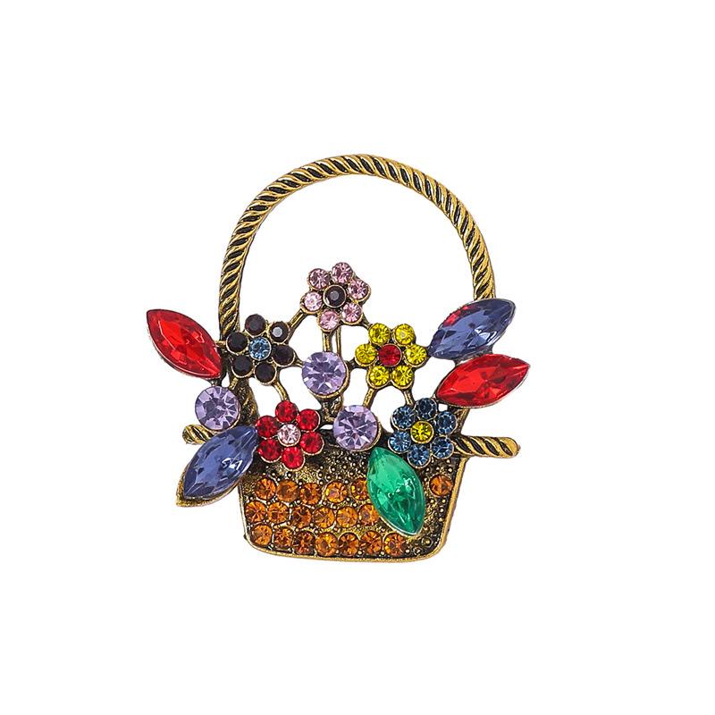 

Роскошная цветочная бриллиантовая брошь: Элегантный и красочный аксессуар высокого класса