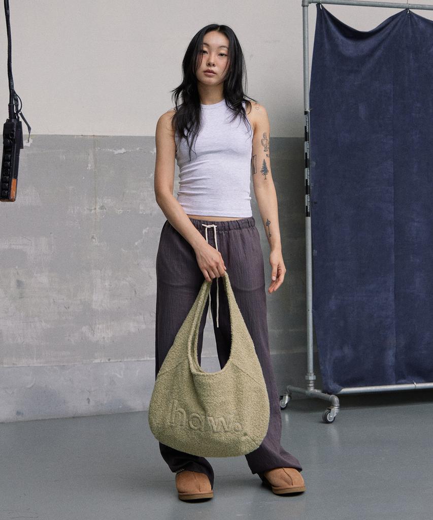 Haveawhale Boucle Pebble Bag (Ge)