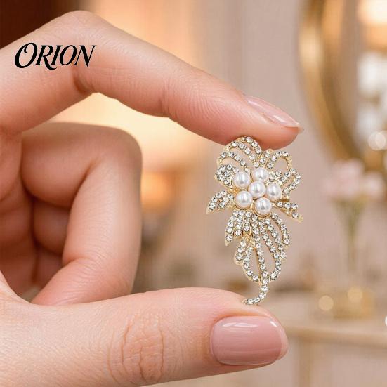 Oxidation Resistant Brooch Faux Pearl Rhinestone Flower Brooch, Electroplating Alloy Lapel Pin for Leaf Women, Sweater Cardigan Coat Business