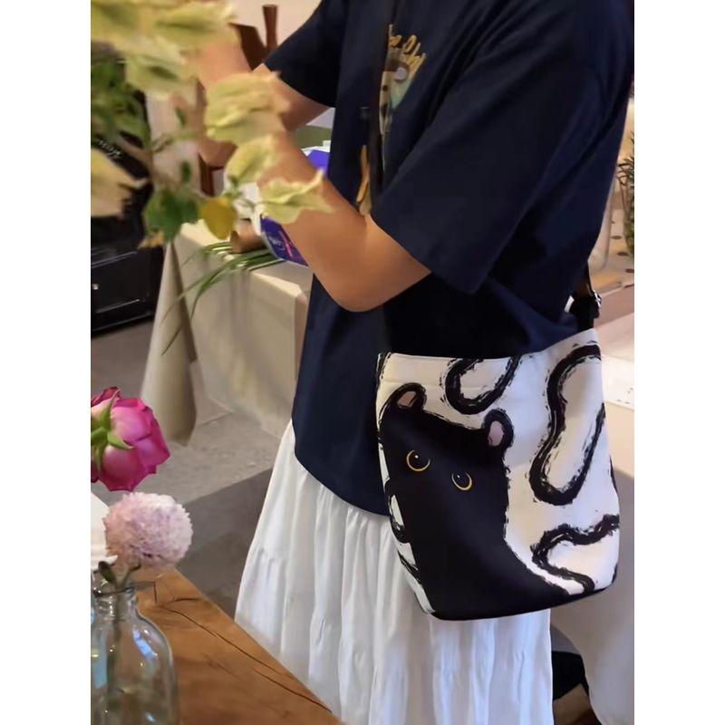 

2025 Summer New Niche Canvas Bag Women Fashion Large Capacity Bucket Bag Cute Cat Shoulder Messenger Bag Black