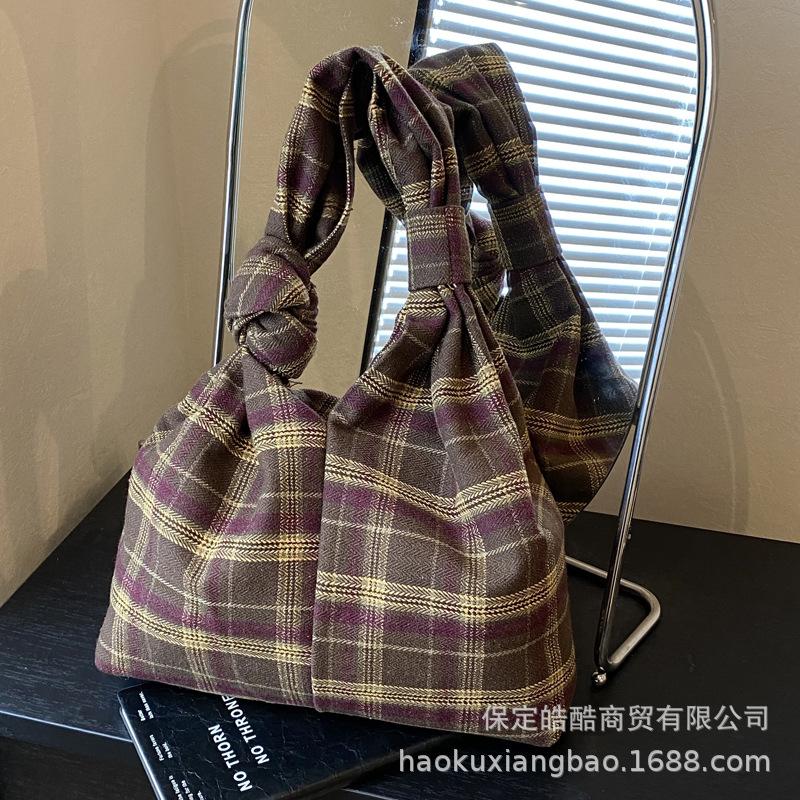 Casual Large-capacity Canvas Bag Women's 2025 New Commuter Versatile Shoulder Bag, College Student Class Tote Bag