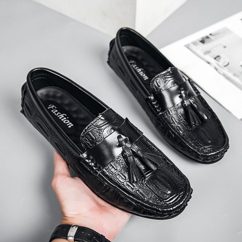Tassel Leather Loafers Men Shoes Luxury Designer Casual Slip On Flats Men Moccasins Italian Black Male Driving Shoes Sneakers