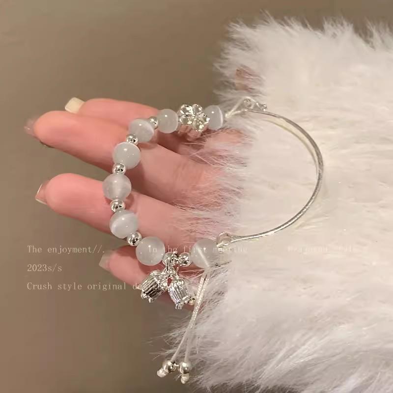 Korean-Style Versatile Pearl Bracelet for Women: Light Luxury, Exquisite, High-End Feel, Popular Beaded Bangle, Elegant Hand Jewelry.
