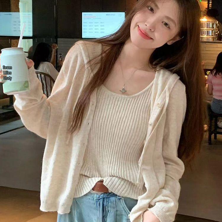 

Женский вязаный кардиган с капюшоном «Два в одном» - Шикарный, уютный осенне-зимний свитер, короткий, однотонный, уникальный дизайн. One Size абрикосовый