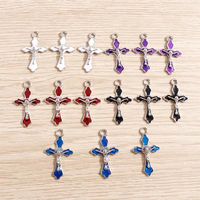 20 Stück Bunte Kreuz-Anhänger Mini-Kruzifix Kreuz-Halsketten-Anhänger zum Herstellen von Armbändern Chokern DIY-Basteln 1,8x3cm/0,7x1,18"