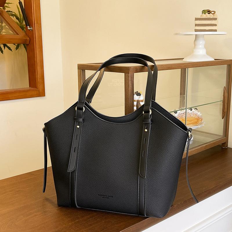 

Модная сумка большой вместимости женская летняя новая повседневная сумка-тоут простая сумка через плечо для поездок на работу чёрный