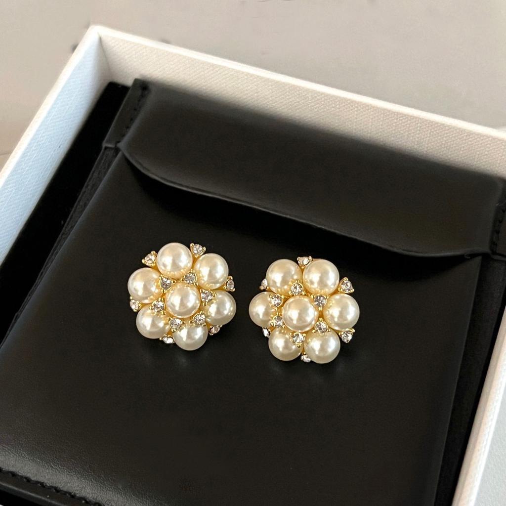 2023 New Popular Brand Vintage Earrings Luxury Jewelry for Women Fashion Designer Eardrop Pearl Lady Party Snowflake Ear Stud