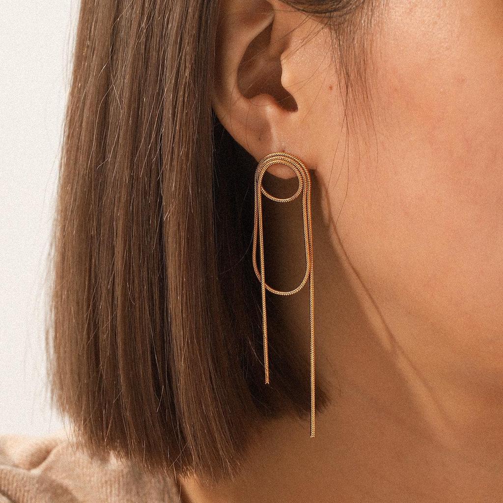 18K vergoldete Quastenohrringe aus Titanstahl: Eleganter europäischer und amerikanischer Stil