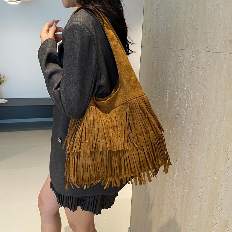 Vintage Matte Tassel Shoulder Bag Women'S Fashion Large Capacity Tote Bag Underarm Bag
