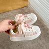 Sapatos de plataforma Labubu para meninas 2025 outono novo cabeça de concha moda meninos sapatinhos brancos crianças sapatos esportivos respiráveis