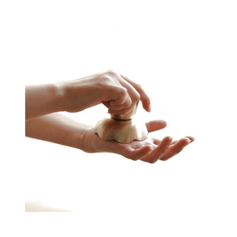 Notdam Bangjja Yugi Flower Gua Sha Massager + Pouch Gift