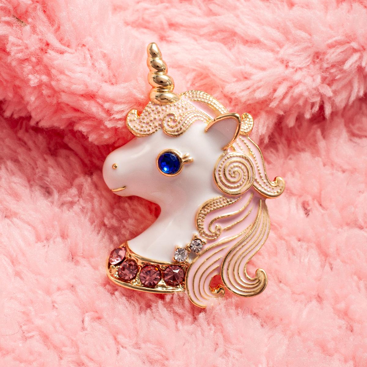 

Exquisite Pink Unicorn Enamel Brooch: Elegant, High-End Versatile Fashion Accessory