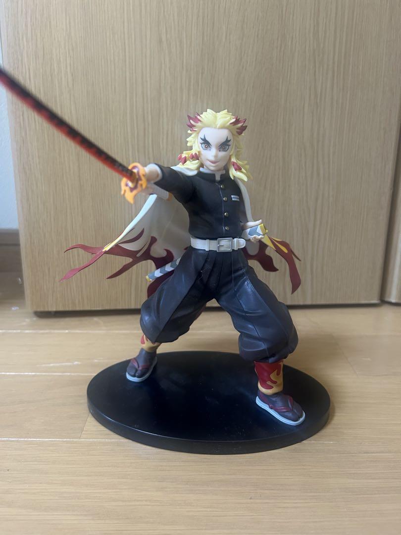 

[USED] Kyojuro Rengoku figure