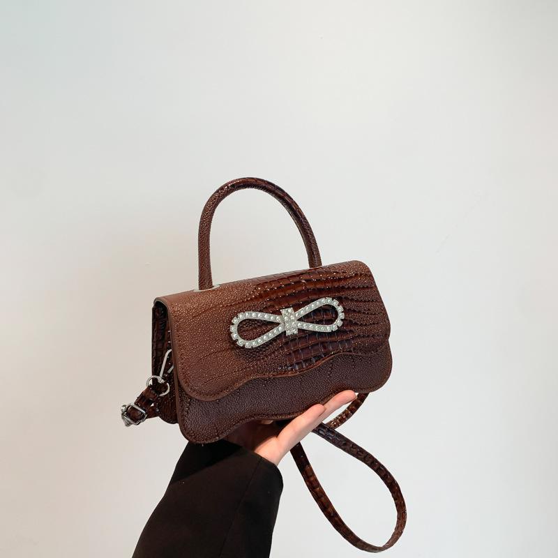 Niche design high value crocodile pattern handbag 2025 autumn new Korean version diamond-encrusted bow small square bag