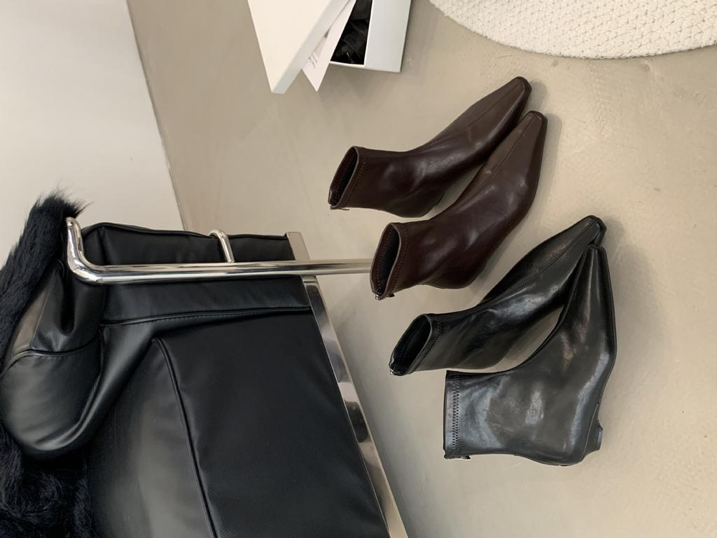 Pointed short boots women's thick heel thin boots versatile little fairy 2025 autumn and winter new soft leather mesh low heel Martin boots