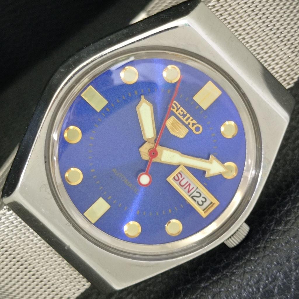 

ЯПОНИЯ ВИНТАЖ SEIKO 5 АВТОМАТИЧЕСКИЕ МУЖСКИЕ ЧАСЫ С СИНИМ ЦИФЕРБЛАТОМ a701653-5 R206c-a701653
