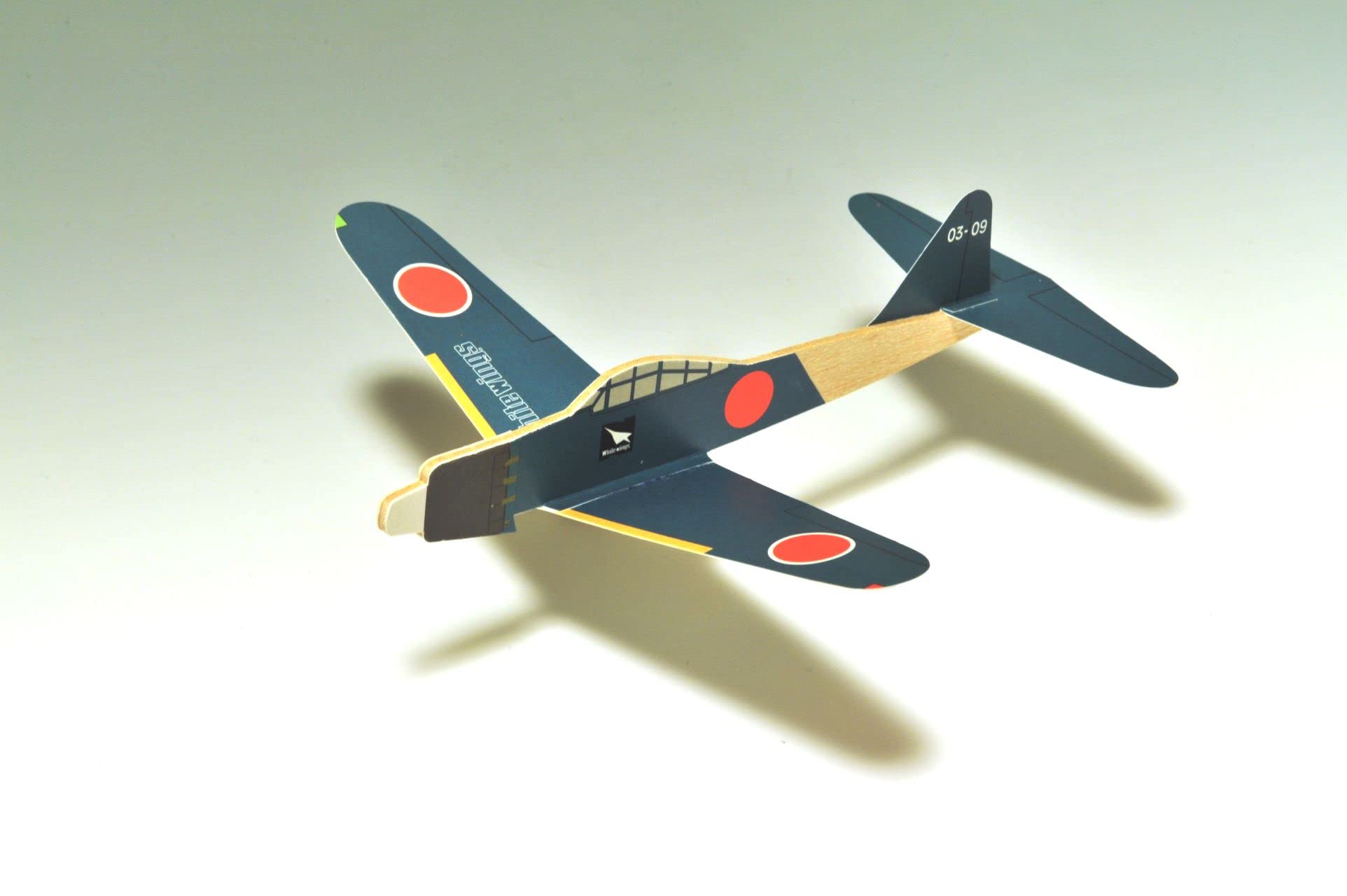 

Aozora White Wings Mitsubishi Zero Fighter Type 52 белый
