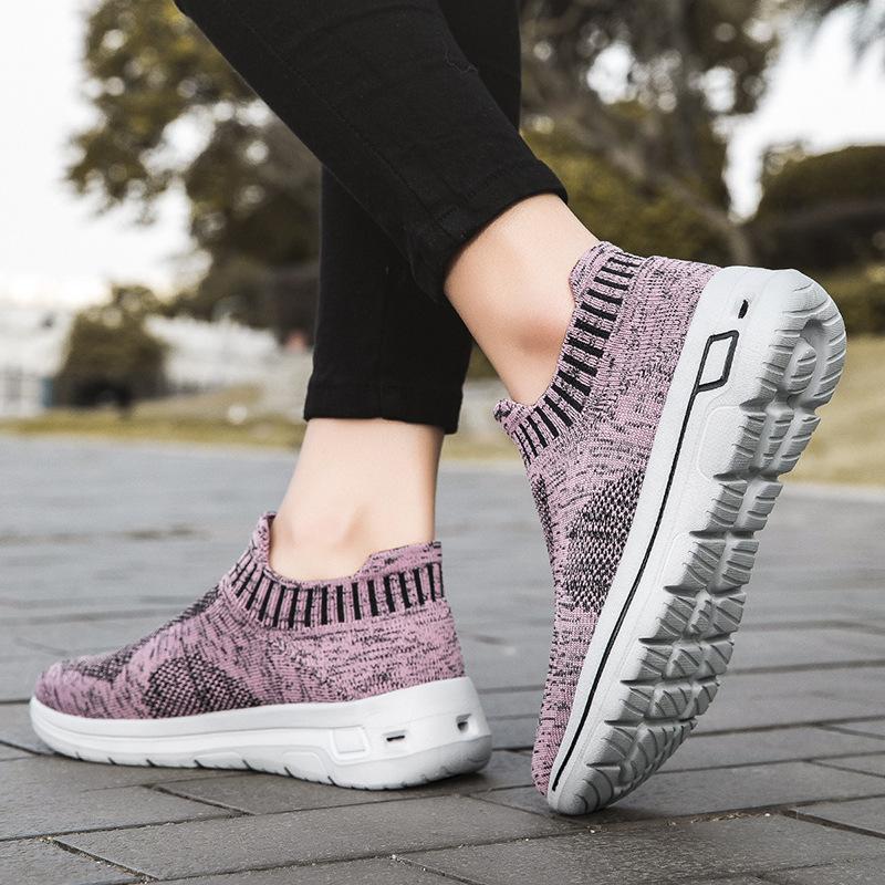 New fly-woven soft-soled couple shoes breathable single shoes women's sports and leisure shoes one-foot trendy shoes