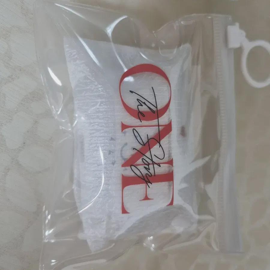 

Iz*one Democratic Airpods Pro Case Unopened, Democratic Stray Dog Foca