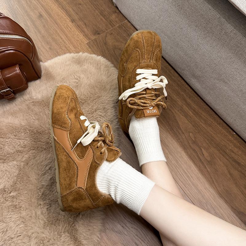 2025 Autumn and Winter New Velvet Inner Height Increase Retro Brown Soft Sole German Training Shoes Versatile Casual Korean Version Forrest Gump 