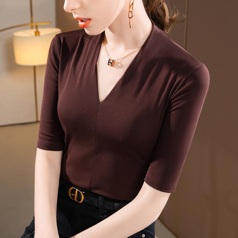 

New mid-sleeve women s t-shirt 2026, elegant V-neck inner layer, stretchy base shirt, slim-fit waist top S коричневый