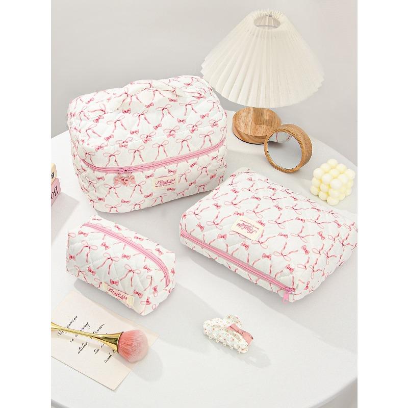 Simple Fresh Makeup Bag Large Capacity Multifunctional Cosmetic Storage Bag Portable Travel Toiletry Pouch for Cosmetics Brushes Toiletries Daily Use