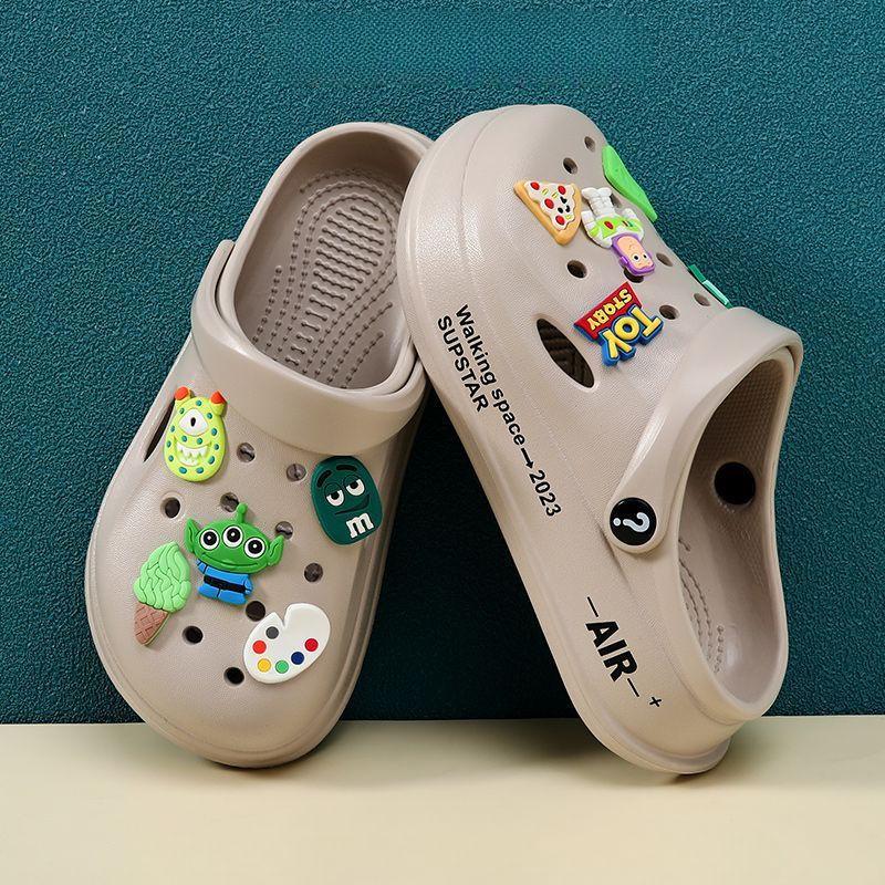 Children's Astronaut Hole Shoes, Boys, Middle-aged and Older Children Wear Non-slip Thick-soled Beach Shoes In Summer, Baby Cute Indoor
