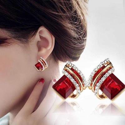 Pendientes de red de temperamento rojo Pendientes de diamantes antialérgicos Joyas geométricas de rombos de cristal Pendientes de mujer