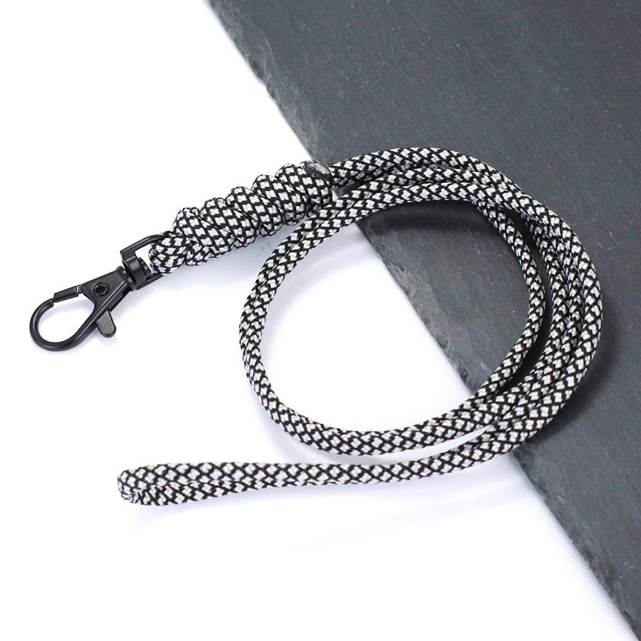 

Handmade Paracord Keychain Mobile Phone Student Card Lanyard Mountaineering Survival Key Ring Elderly Anti Slip Hanging Rope чорний білий колір