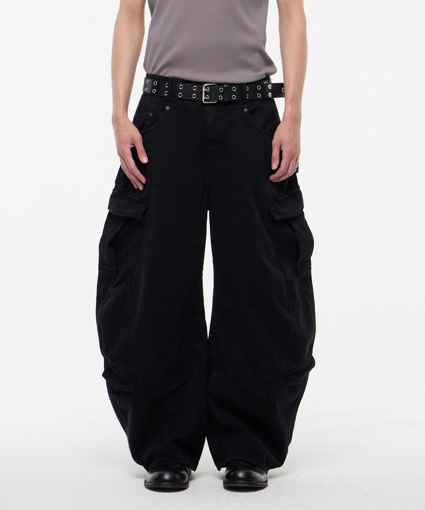 LEARVE Split Arc Curved Cargo Pants Black