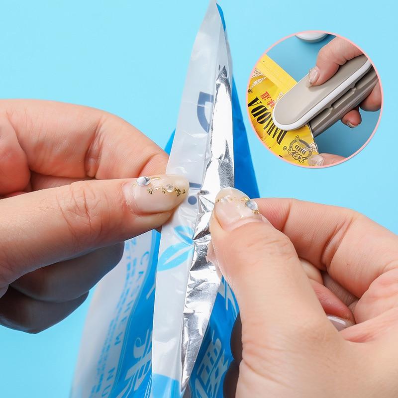 Sealing Machine Mini Portable Sealing Clip Hand Pressure Heat Sealing Machine Food Fruit Snacks Preservation Small Tools