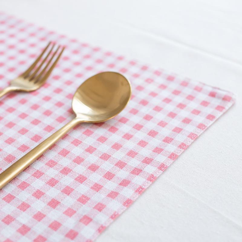 Japanese cotton and linen small plaid placemat, dining table mat, thermal insulation mat, bowl mat, fabric cover cloth, western food towel, tableware