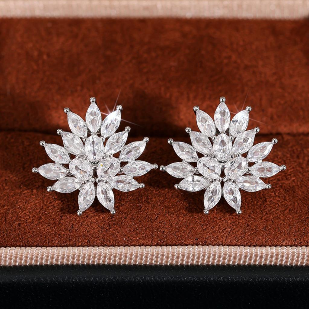 Marquise-Schliff Florale Zirkon-Ohrringe Zierliches Nischen-Design Ohrringe
