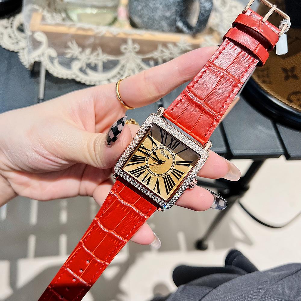 

Новые стильные часы для женщин, персонализированный квадратный циферблат, модные женские часы, водонепроницаемые кварцевые часы