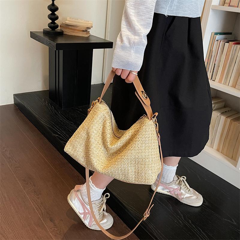 2026 Summer Straw Woven Underarm Bag: Casual Single Shoulder Beach Tote