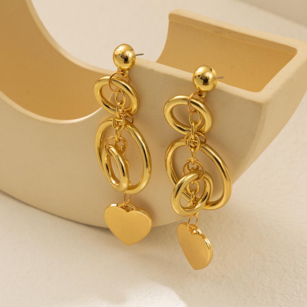 Elegant Gold Alloy Heart Shaped Dangle Earrings For Women Trendy 2023 Winter Fashion