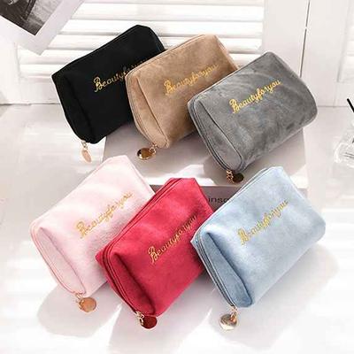 Velvet Make Up Organizer Soft Girl Läppstiftsväska Kvinnor Resor Kosmetikväska Kosmetolog Beauty Case Makeup Bag