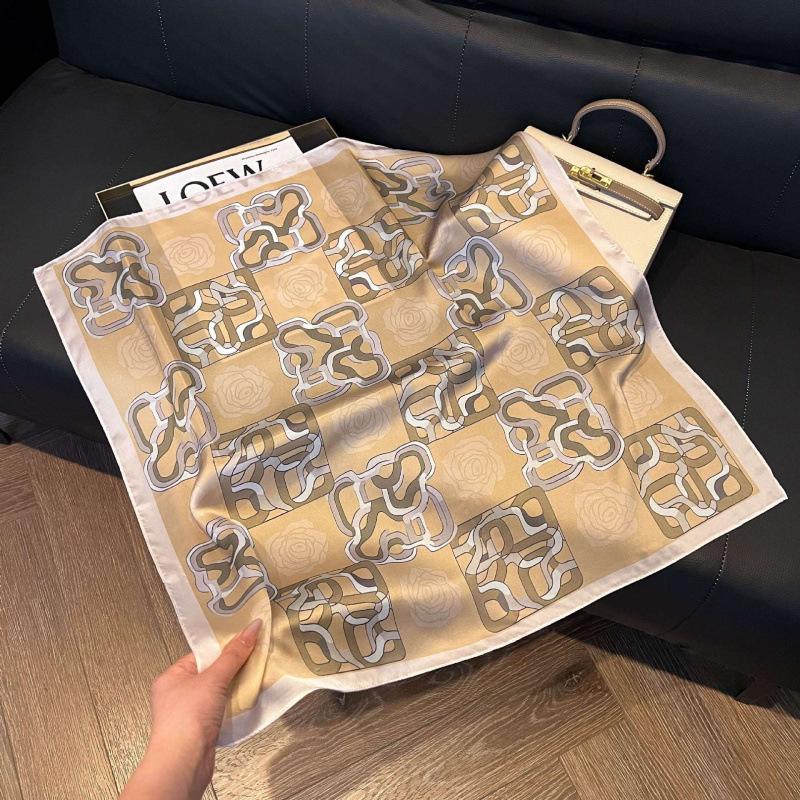 New 71 * 71cm Korean version small square scarf women's silk scarf spring and summer thin sunscreen scarf neck protection tied bag headband scarf