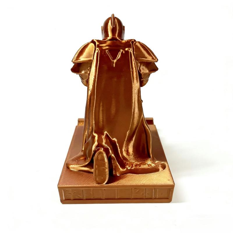 1Pcs Desk Accessories Armored Retro Soldier Pen Holder Warrior Pencil Stand Knight Desk Small Statue Ornaments