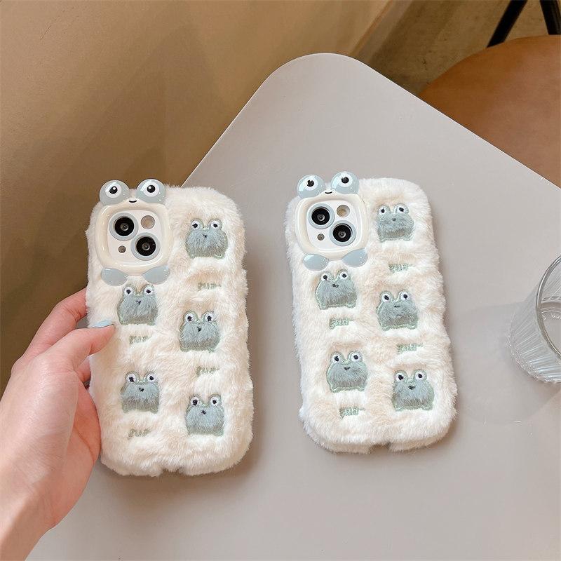 Winter Cartoon bestickter kleiner Frosch Plüsch-Handyhülle für iPhone 15 14 13 12 11 Pro Max All-Inclusive-Absturzschutzhülle