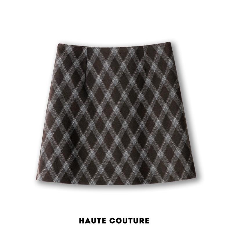 Women's Fashionable Retro Plaid Skirt - Autumn 2025 Style, Petite High Waist, Hip-Hugging Brown Slit Design