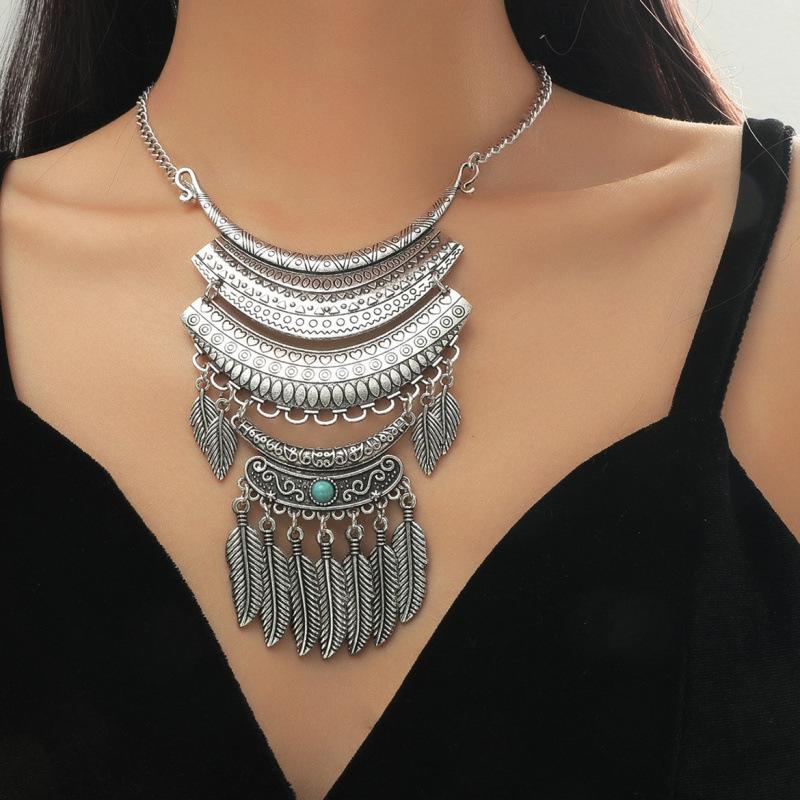 Retro Ethnic Style Alloy Collarbone Chain Hollow Flower Creative Necklace Bohemian Hanfu Ancient Clothing Neck Chain Necklace