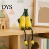 Sitter Divertenti con Frutta in Resina con Gambe Flessibili Pendenti, Statuette Bizzarre da Appendere ai Bordi, Personaggio Carino per Decorazione da Tavolo